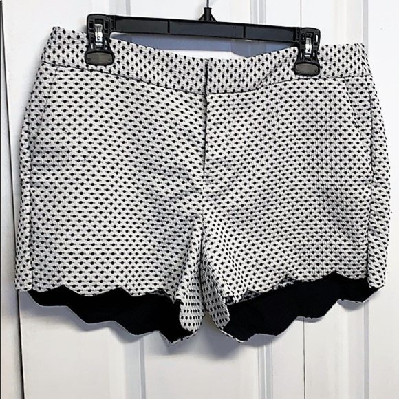 Elle Pants - Elle Designer Shorts Size 6 Polka Dot